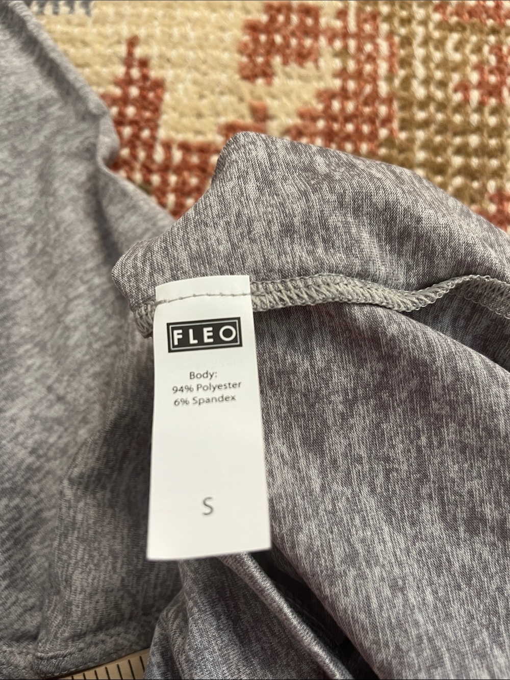 FLEO Foundation Long Sleeve Shirt Gray Size Small NWT Athletic Performance Top - Picture 5 of 8